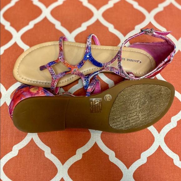 Gianni Bini size 9.5M sandals - Picture 4 of 5